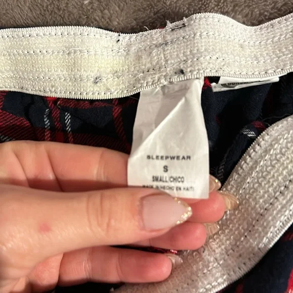 3 piece set of Phillies fan gear- tank, boxers, PJ pants all size small - Picture 8 of 9